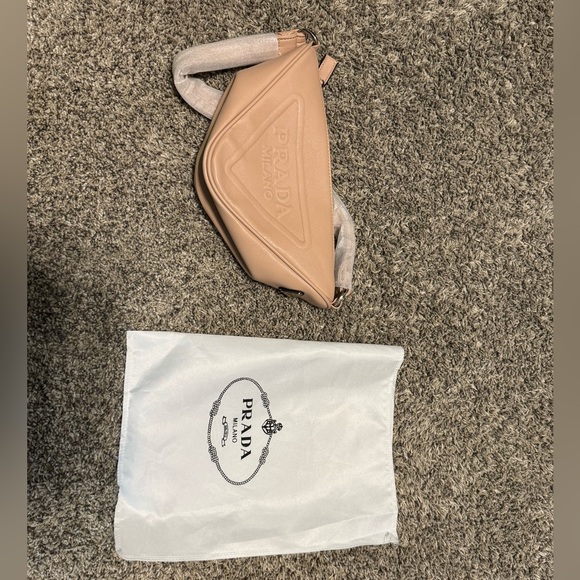 Prada leather triangle cross body bag - Picture 1 of 3